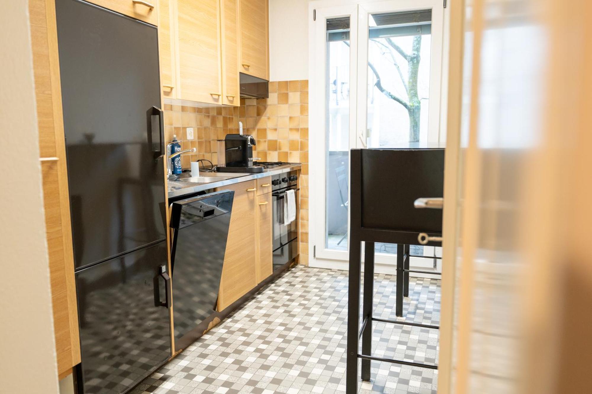 Gemuetliche Grosse Wohnung Naehe Uni Базель Экстерьер фото